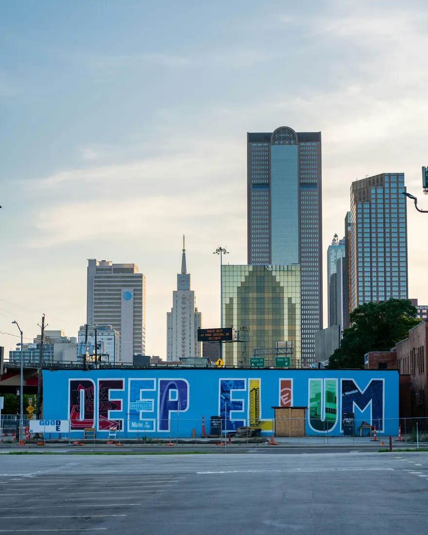Dallas /Downtown skyline and team-building venue